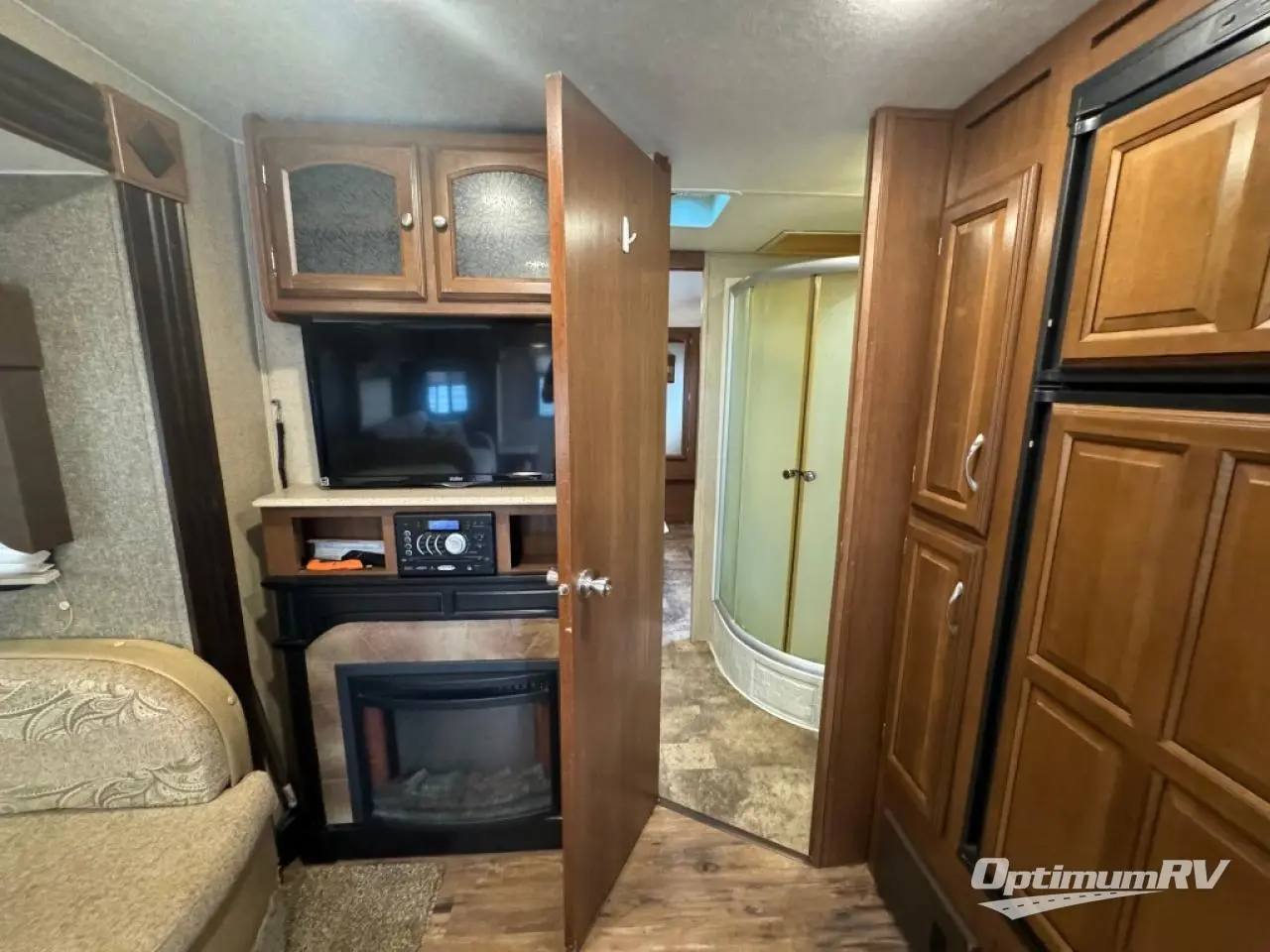 2016 Coachmen Freedom Express 297RLDS Photo 6