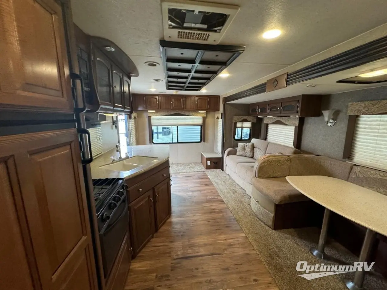 2016 Coachmen Freedom Express 297RLDS Photo 10