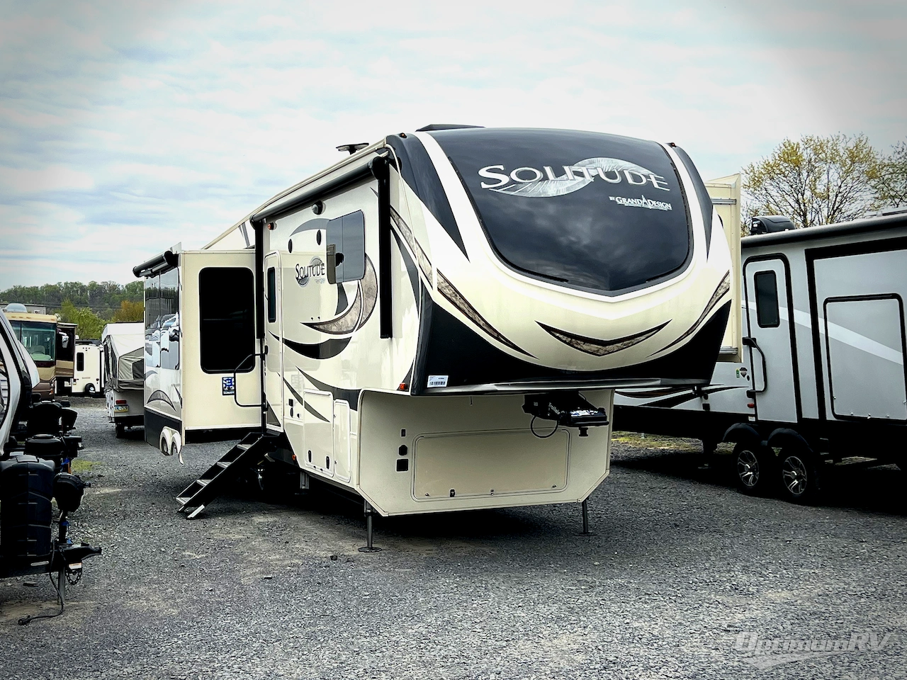 2018 Grand Design Solitude 310GK Photo 1