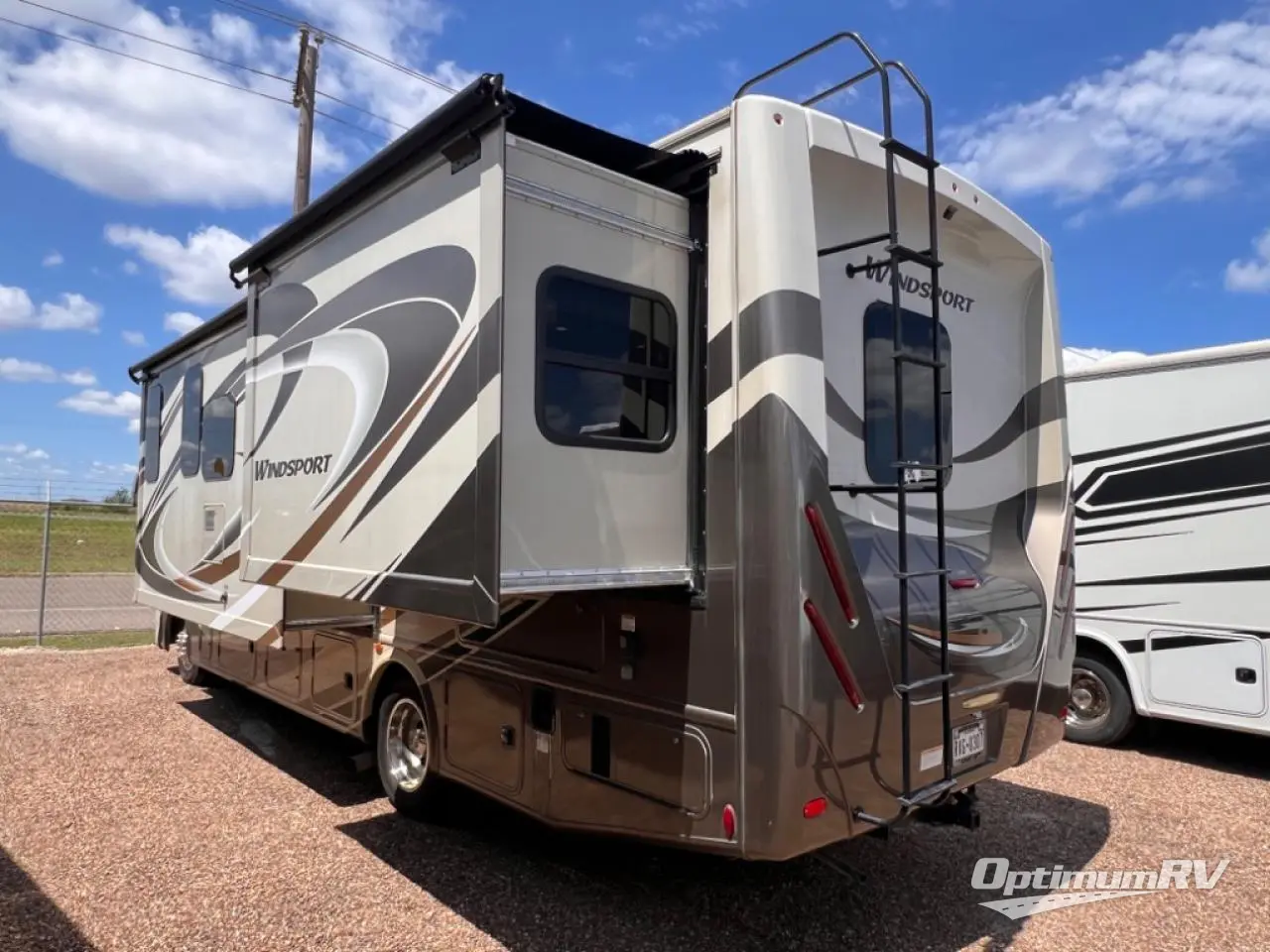 2019 Thor Windsport 27B Photo 3