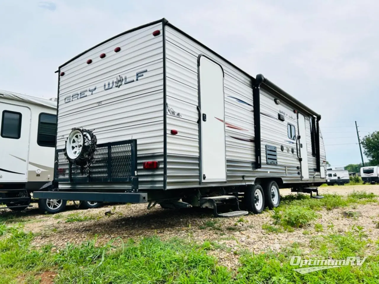 2015 Forest River Cherokee Grey Wolf 26DBH Photo 2