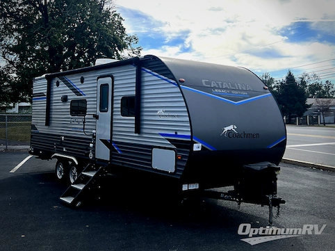 Used 2022 Coachmen Catalina Legacy 243RBS Featured Photo