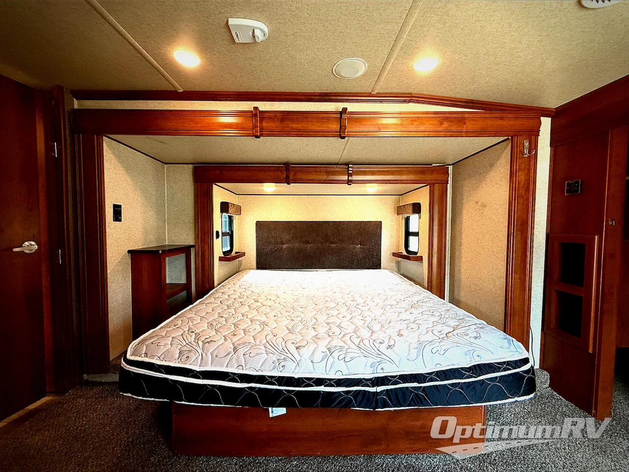 2017 Heartland Bighorn Traveler 37SS Photo 14