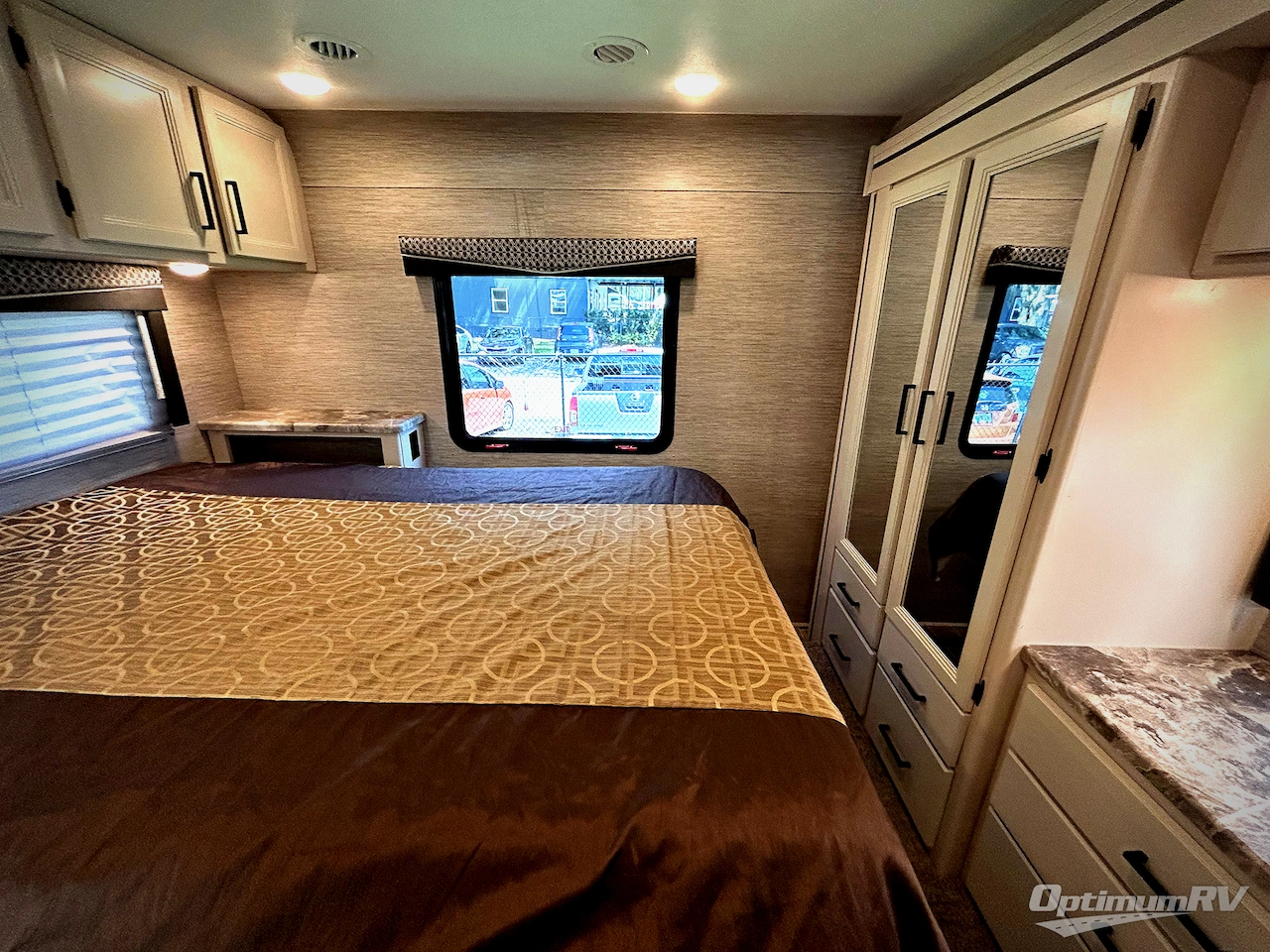 2022 Thor Chateau 31EV Photo 23