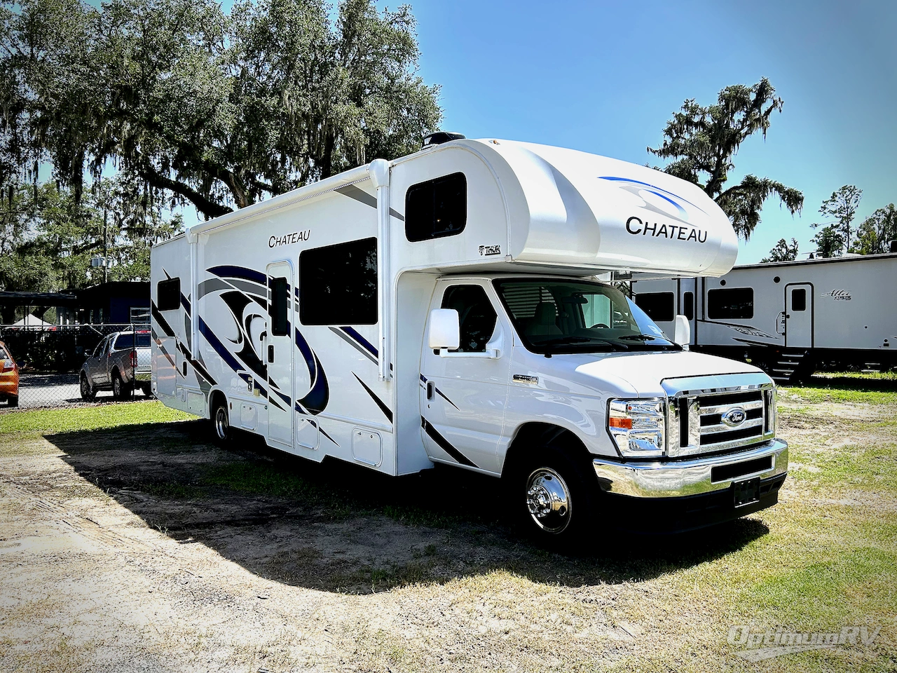 2022 Thor Chateau 31EV Photo 1