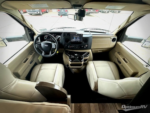 2022 Winnebago Minnie Winnie 22M RV Photo 2
