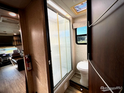 2019 Forest River Sunseeker 3040DS Ford RV Photo 4