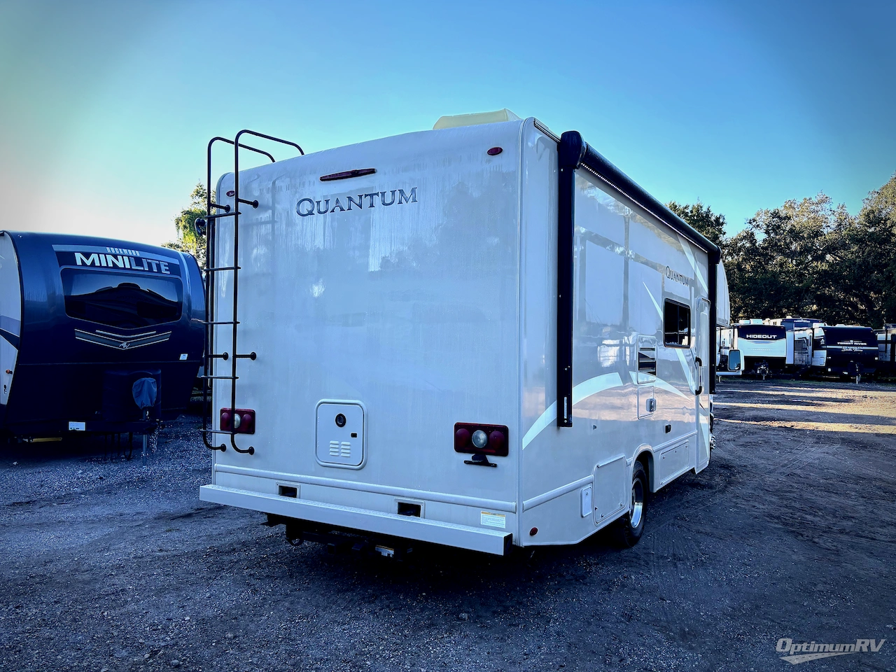 2019 Thor Quantum RC25 Photo 2