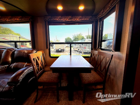 2016 Keystone Montana High Country 305RL RV Photo 3
