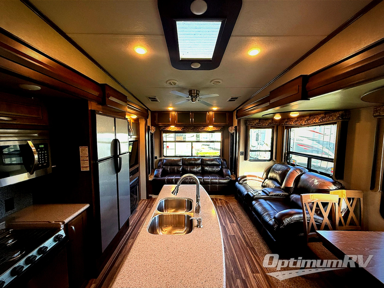 2016 Keystone Montana High Country 305RL Photo 4