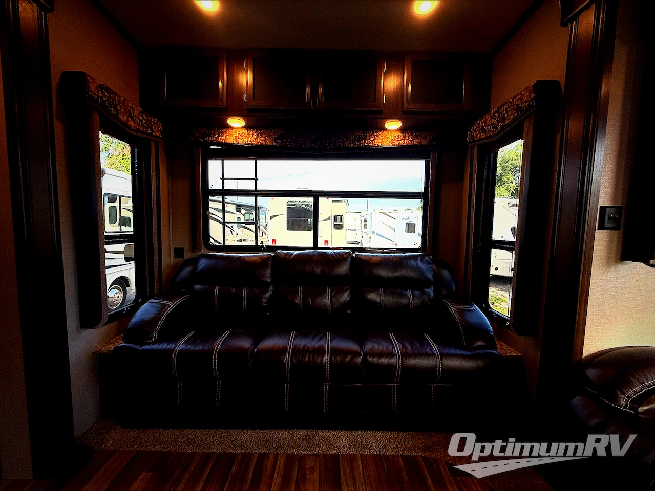 2016 Keystone Montana High Country 305RL Photo 7