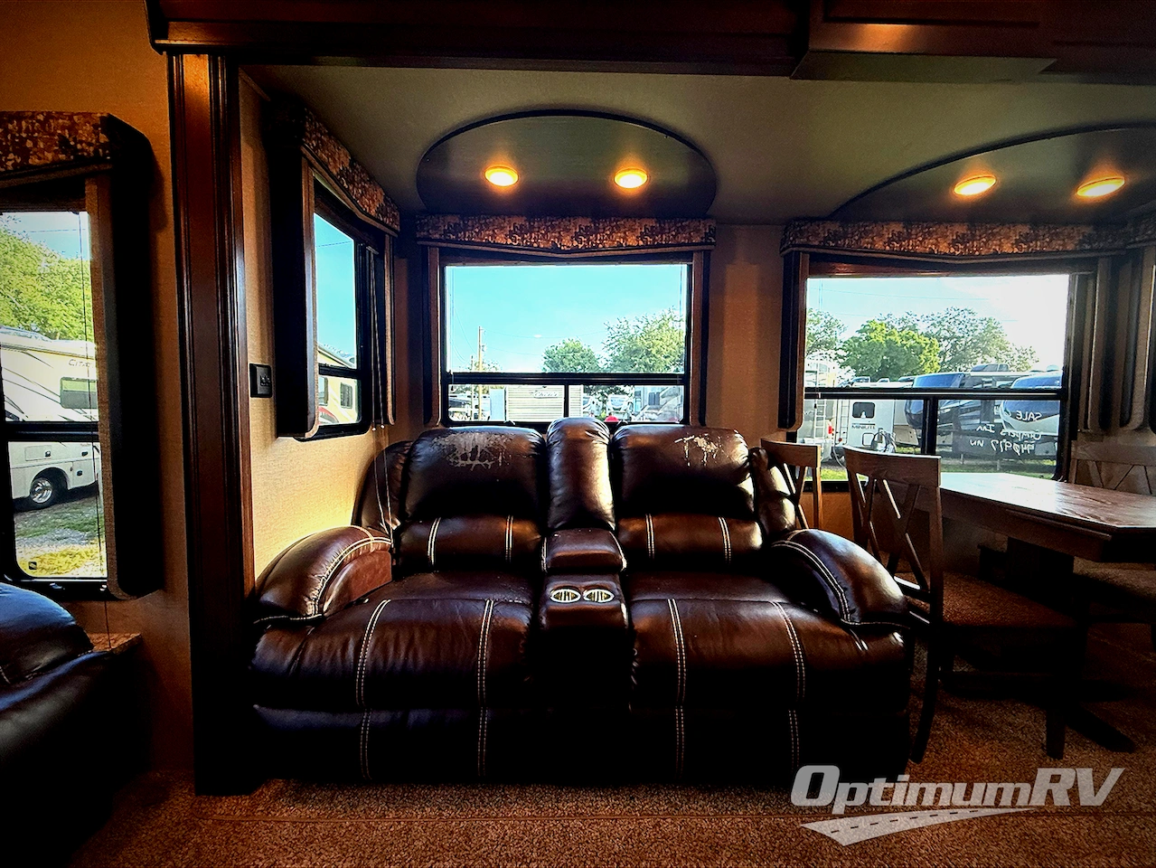 2016 Keystone Montana High Country 305RL Photo 6