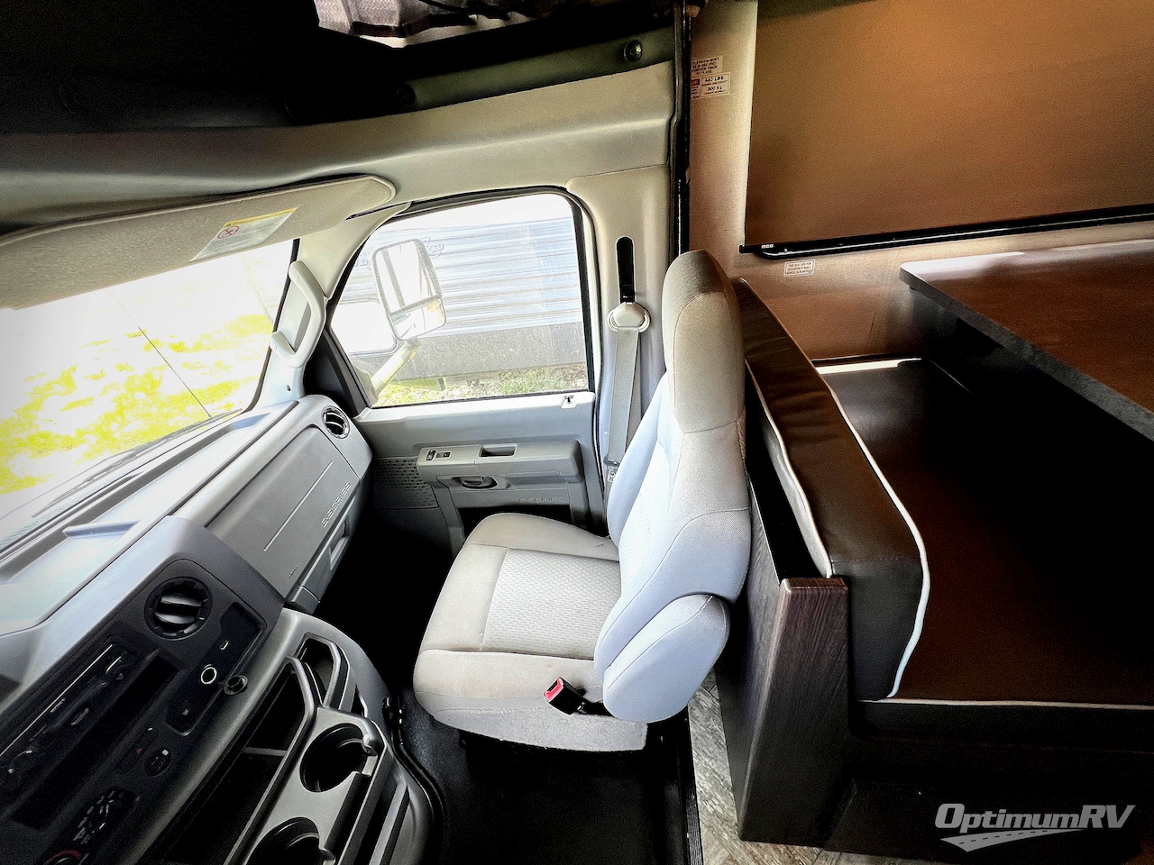 2022 Forest River Sunseeker Classic 2860DS Ford Photo 10