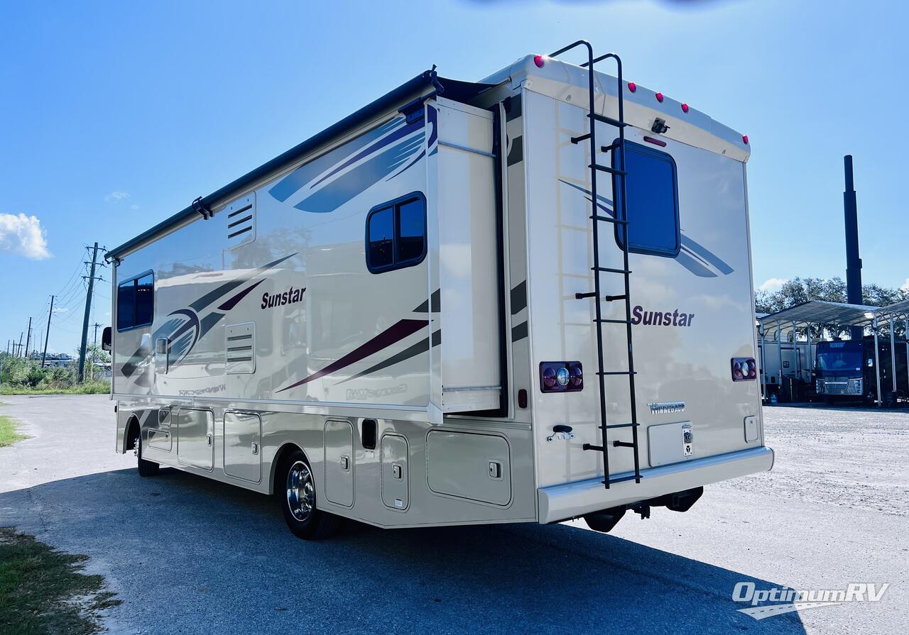 2017 Itasca Sunstar 29VE Photo 2