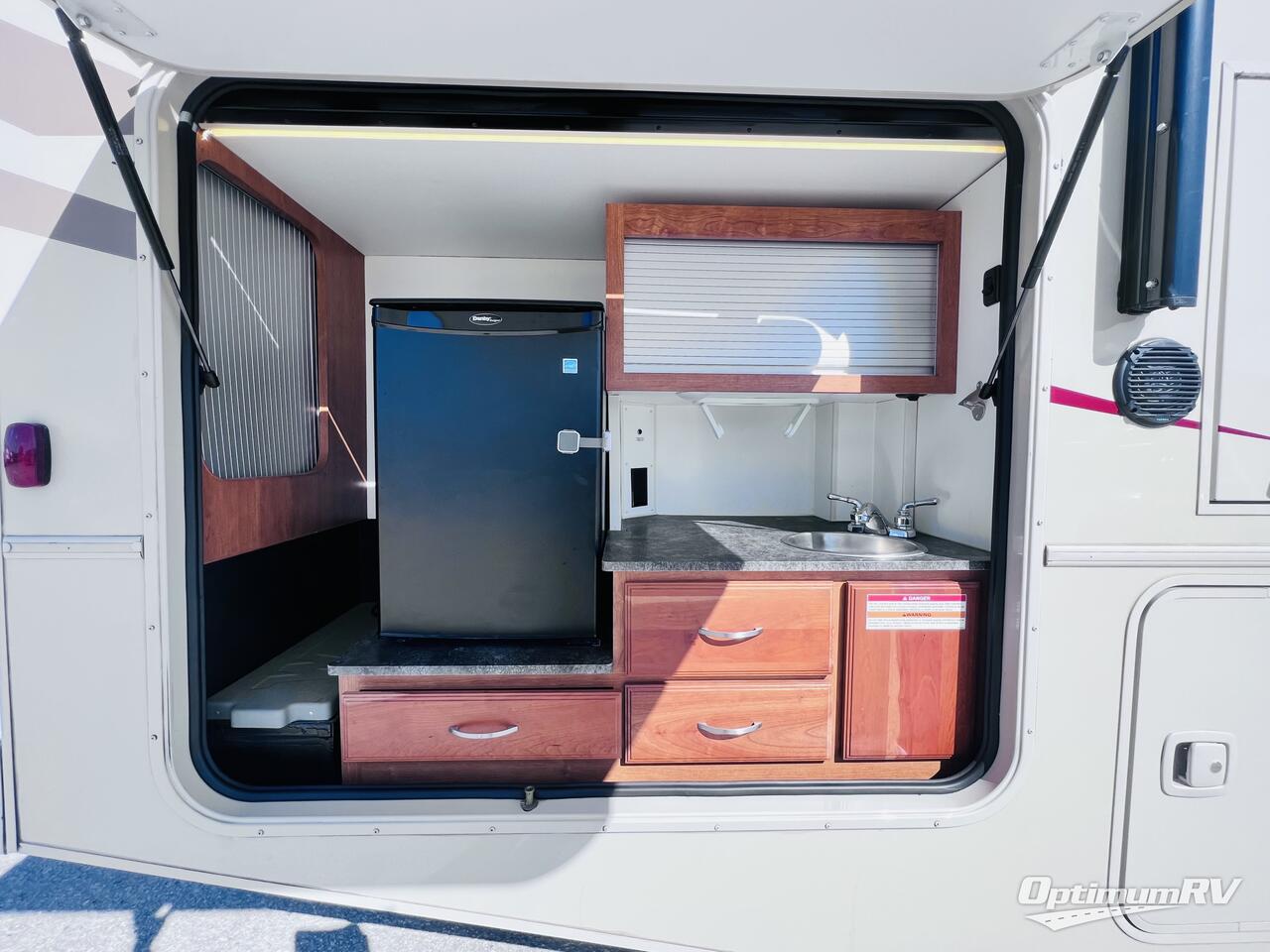 2017 Itasca Sunstar 29VE Photo 21