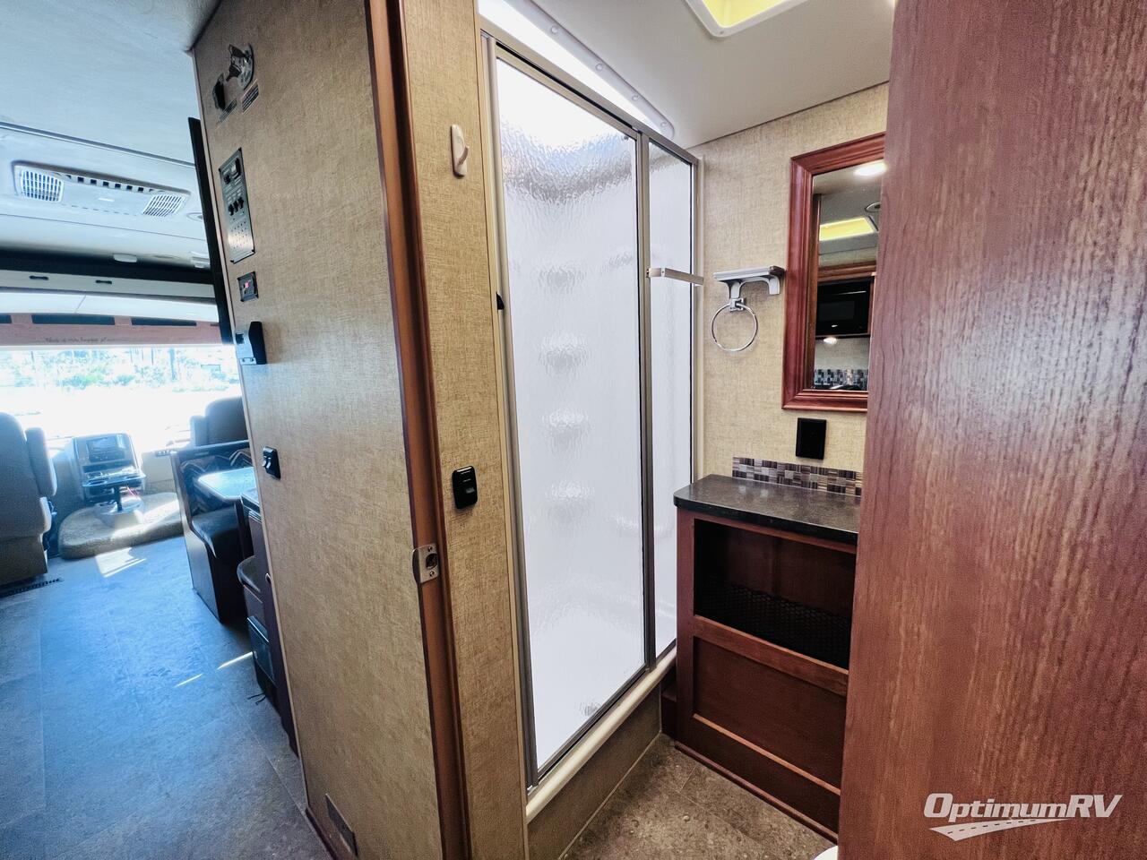 2017 Itasca Sunstar 29VE Photo 20