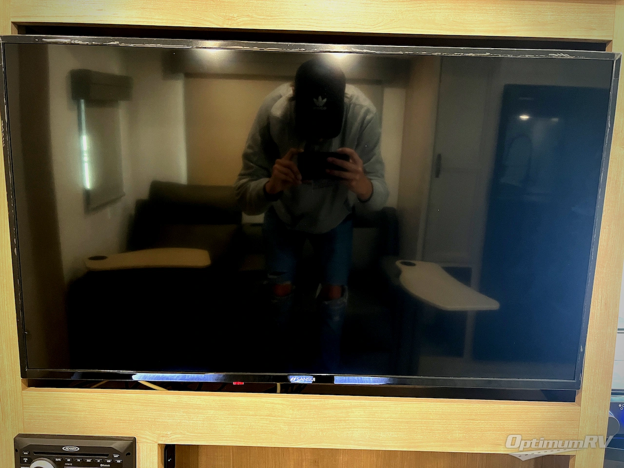 2024 Palomino SolAire 242RBS Photo 12