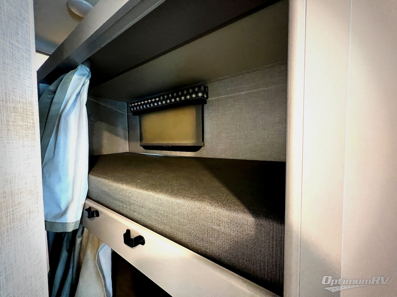 2023 Thor Quantum LF31 Photo 20