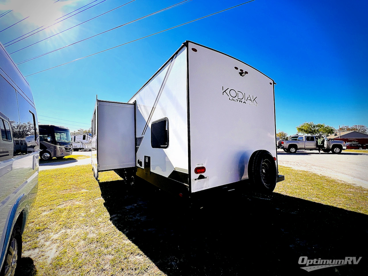 2022 Dutchmen Kodiak Ultra-Lite 283BHSL Photo 2