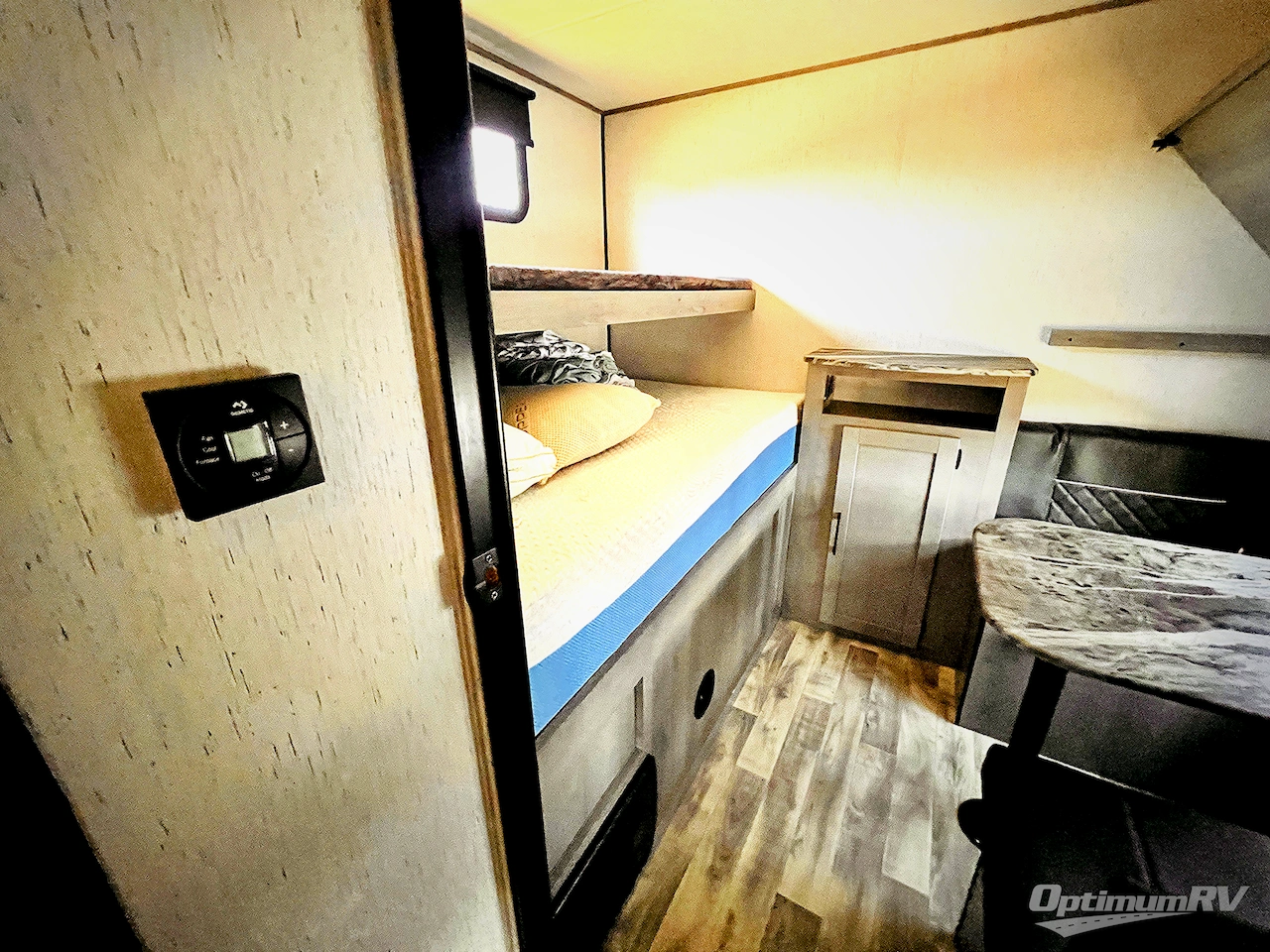 2022 Dutchmen Kodiak Ultra-Lite 283BHSL Photo 17