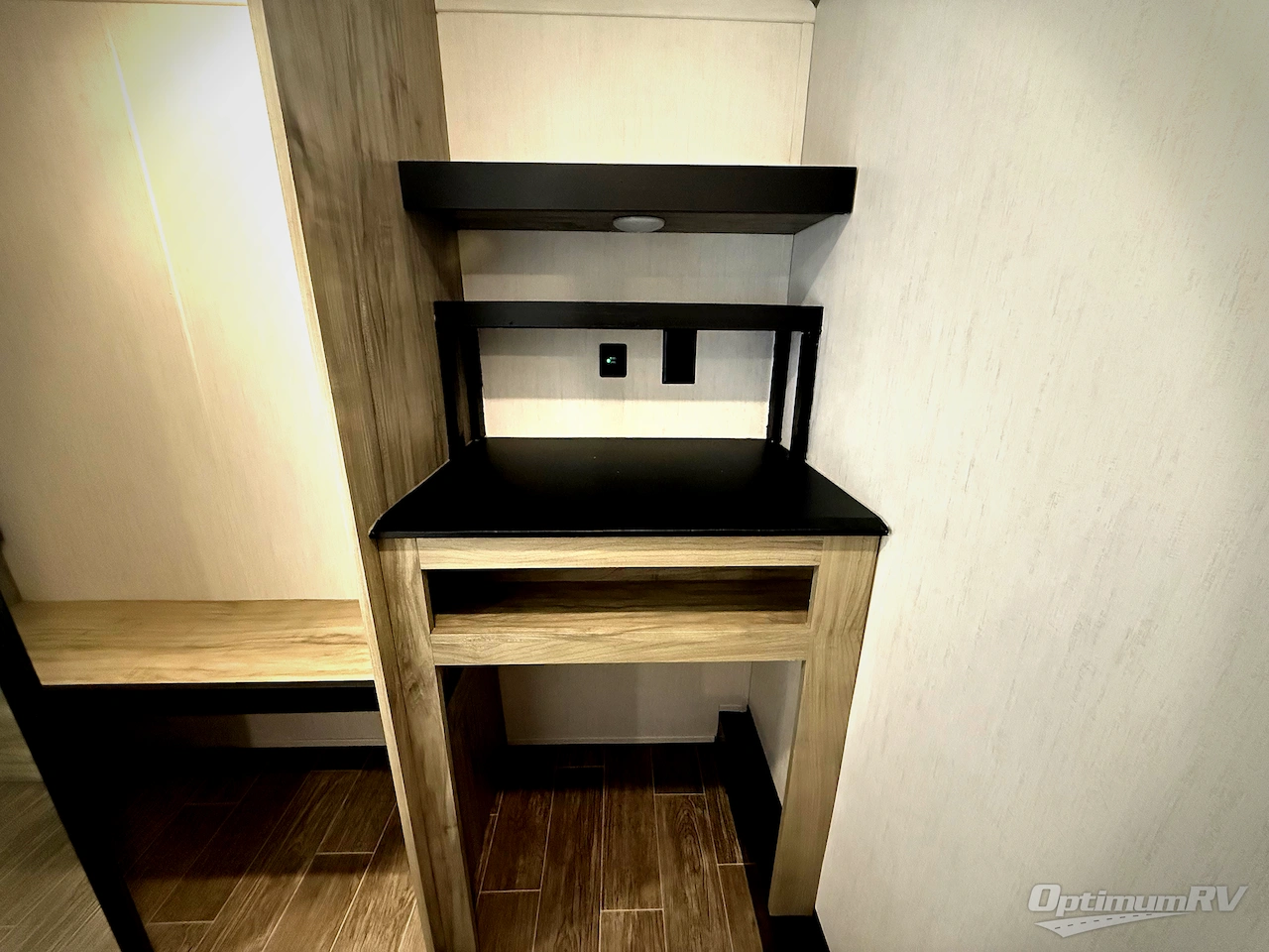 2022 Forest River Cherokee Arctic Wolf Suite 3660 Photo 20