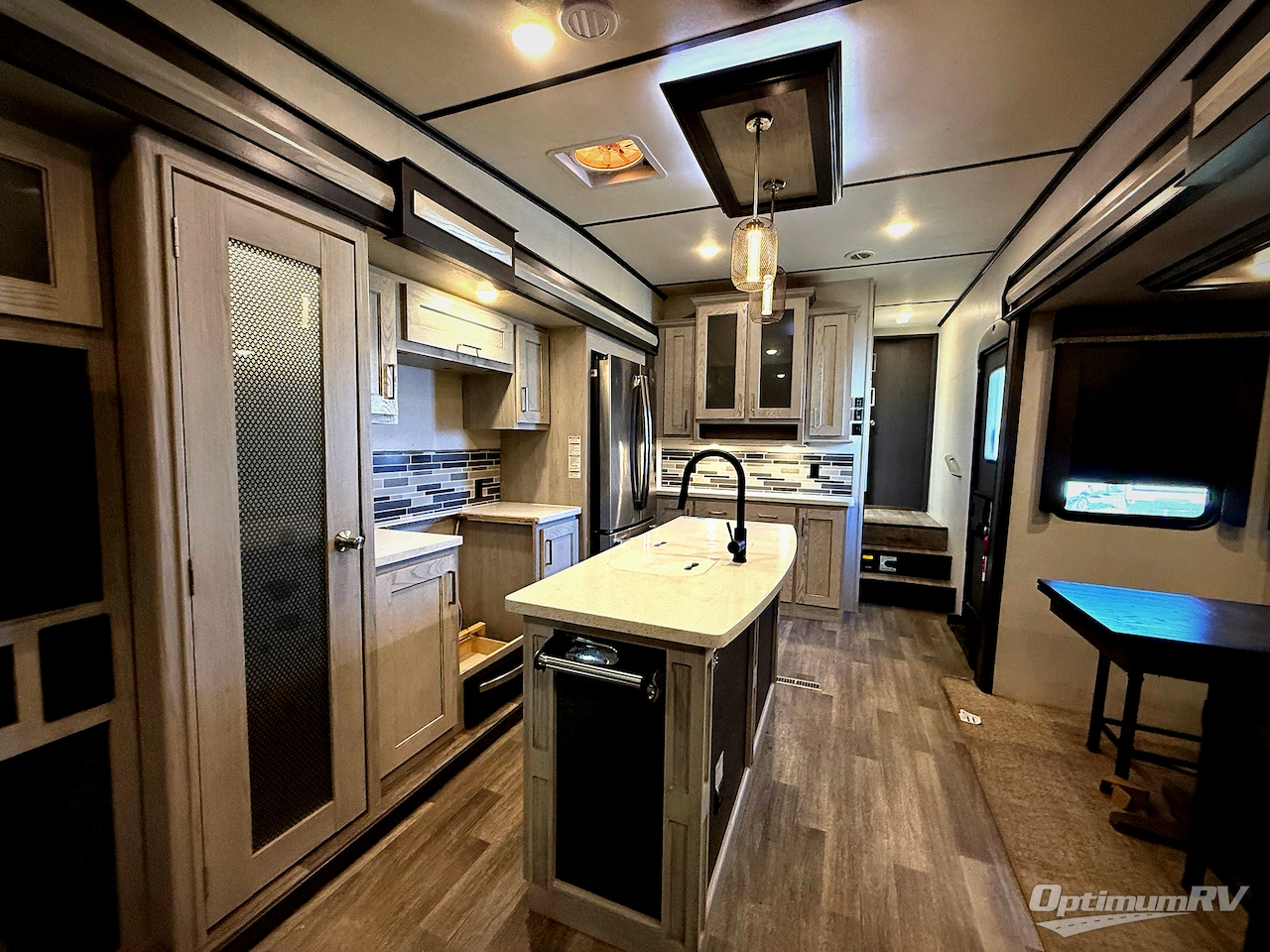 2021 Keystone Montana High Country 331RL Photo 14