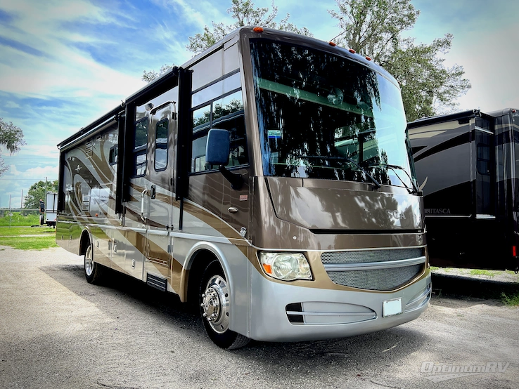 2013 Itasca Sunova 30A RV Photo 1