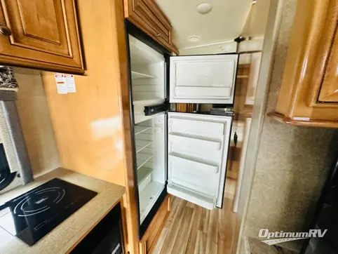 2018 Thor Synergy SP24 RV Photo 2
