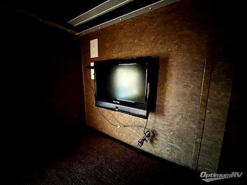 2014 Coachmen Mirada 35BH RV Photo 3