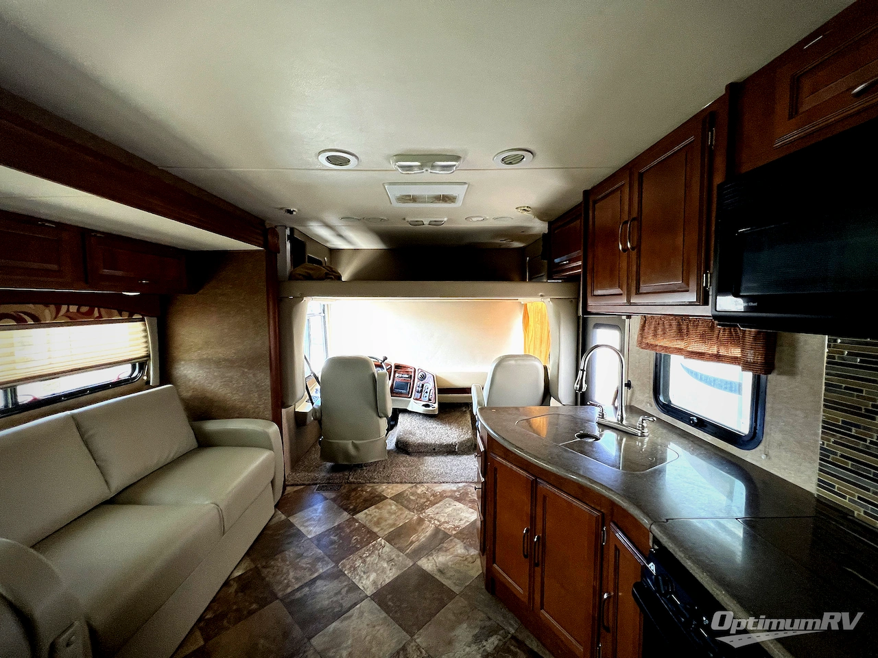 2014 Coachmen Mirada 35BH Photo 3