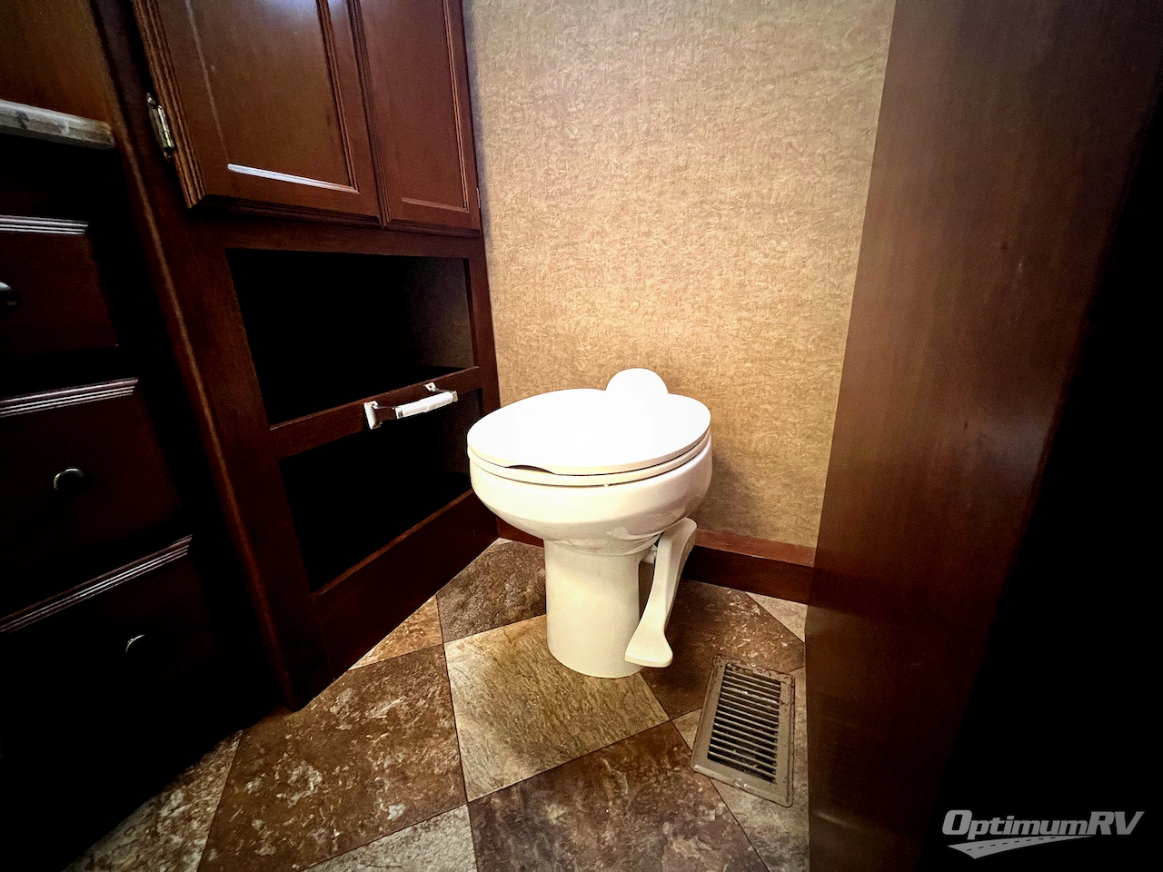 2014 Coachmen Mirada 35BH Photo 23