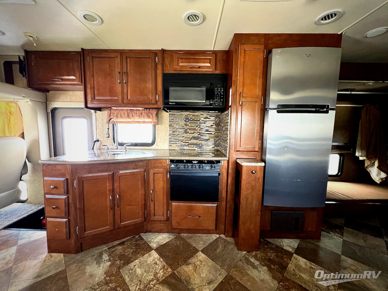 2014 Coachmen Mirada 35BH Photo 12