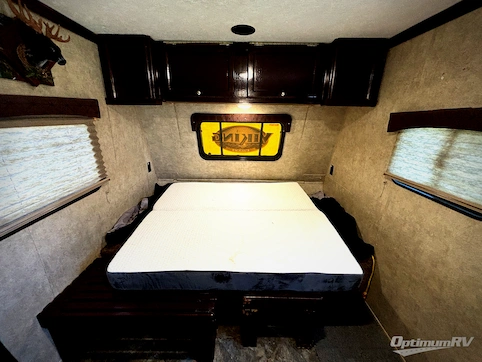 2018 Viking Ultra-Lite 17FQS RV Photo 3