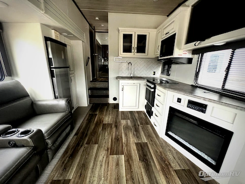2022 Keystone Cougar Half-Ton 24RDS RV Photo 2