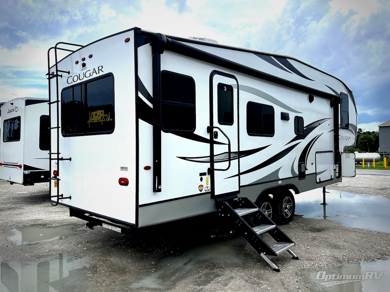 2022 Keystone Cougar Half-Ton 24RDS Photo 3