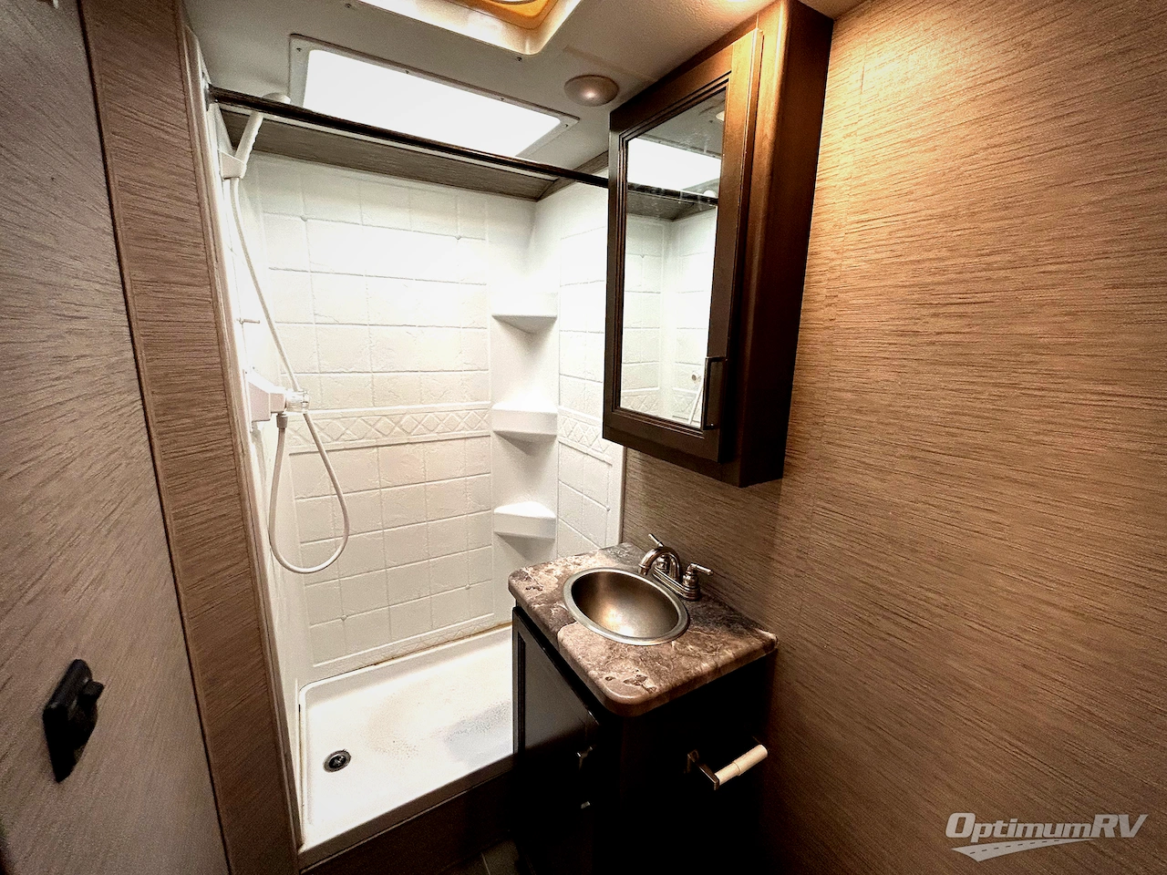 2022 Thor Chateau 22E Photo 14