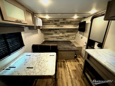 2023 Dutchmen Coleman 17B RV Photo 2