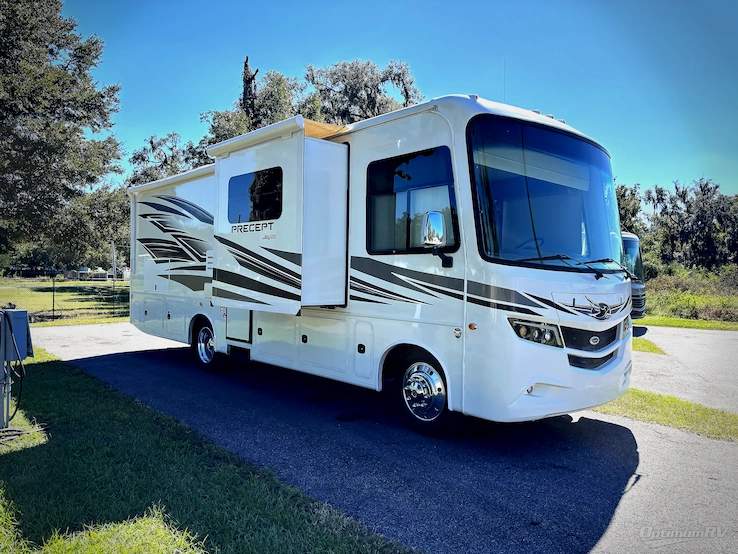 2017 Jayco Precept 31UL RV Photo 1