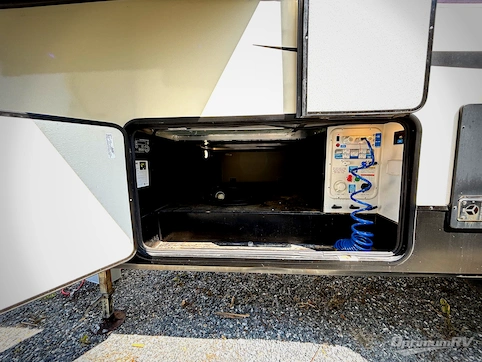 2019 Grand Design Reflection 303RLS RV Photo 4