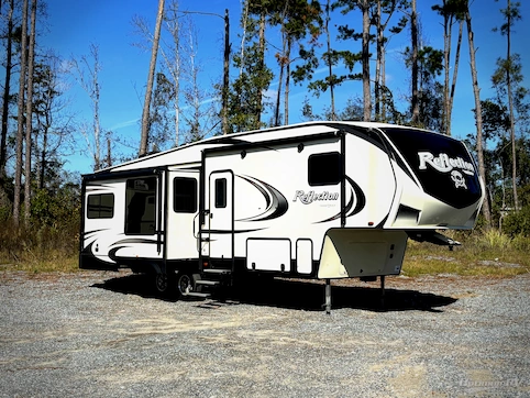 Used 2019 Grand Design Reflection 303RLS Featured Photo