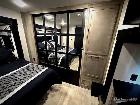 2023 KZ Durango Gold G358RPQ RV Photo 3