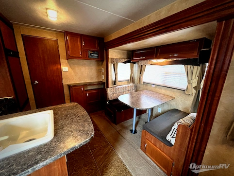 2011 Jayco Jay Flight 24FBS RV Photo 2
