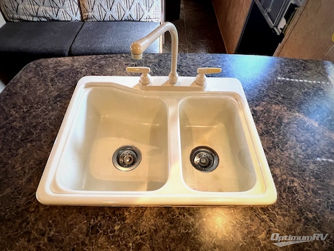 2011 Jayco Jay Flight 24FBS RV Photo 3