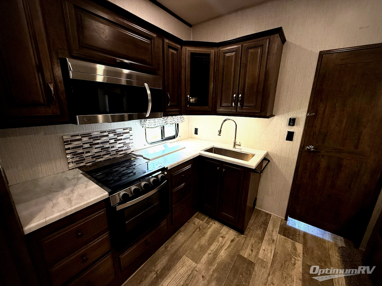 2020 Forest River Sierra 3330BH Photo 9