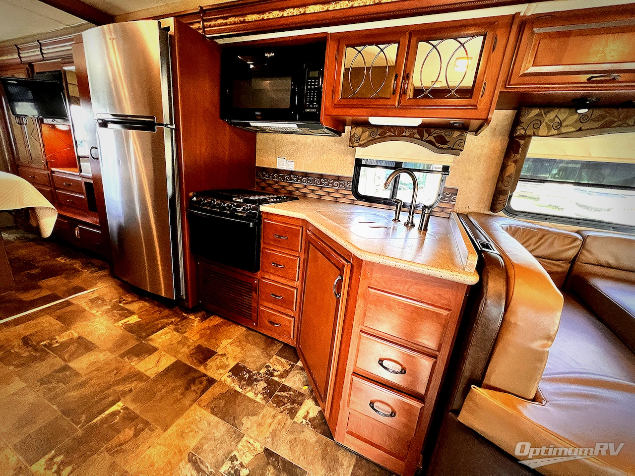 2014 Thor Four Winds Super C 33SW Photo 10