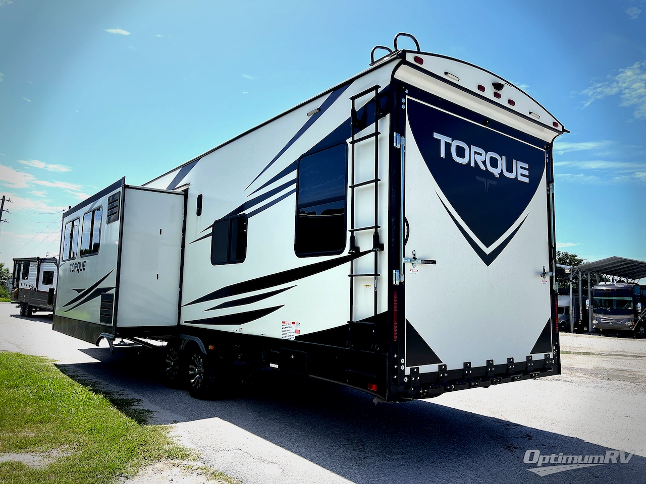 2021 Heartland Torque TQ T322 Photo 2