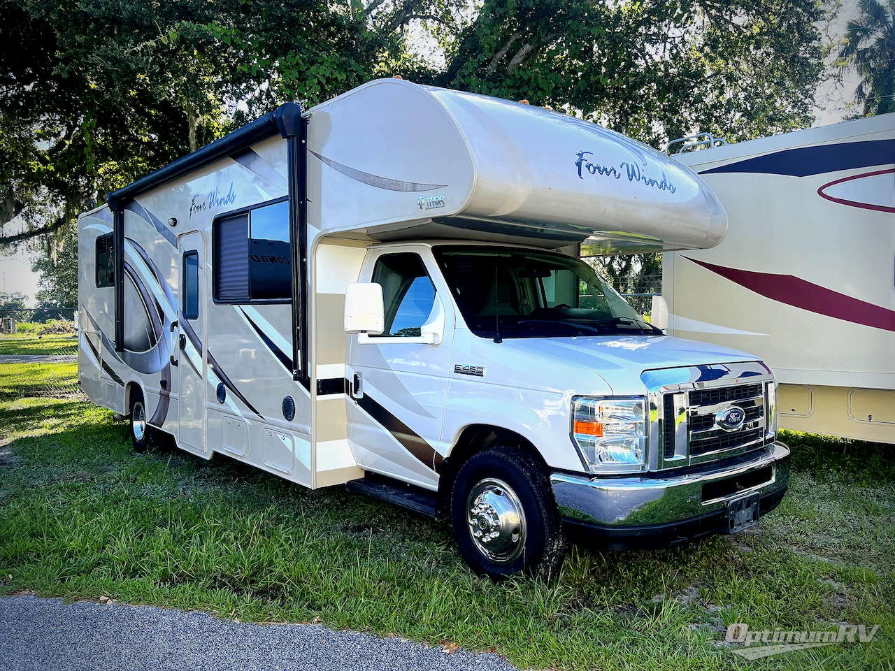2017 Thor Four Winds 28Z Photo 1
