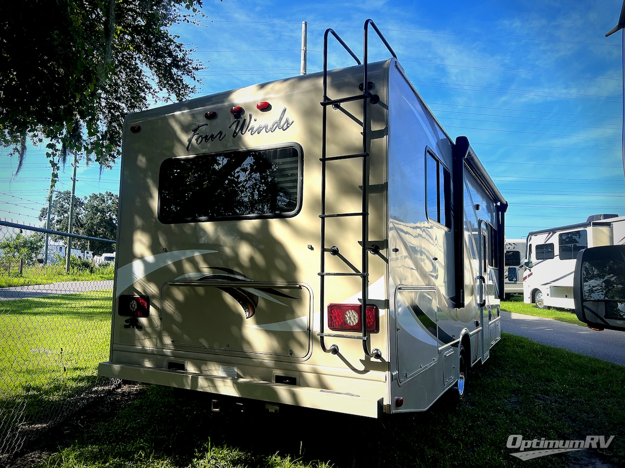 2017 Thor Four Winds 28Z Photo 2