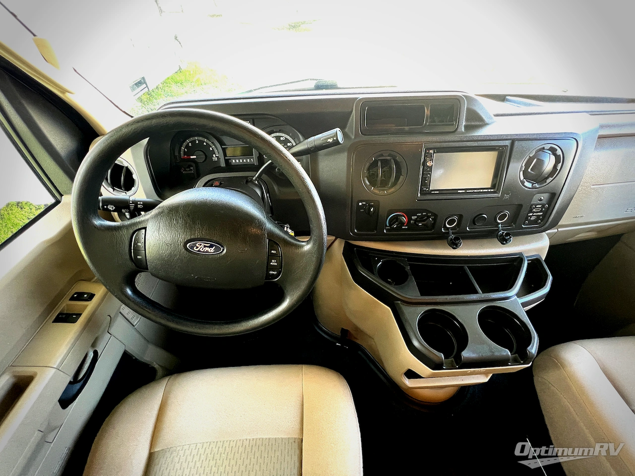 2017 Thor Four Winds 28Z Photo 6