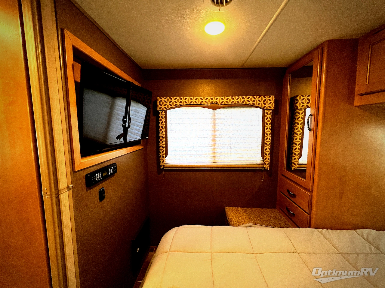 2017 Thor Four Winds 28Z Photo 15
